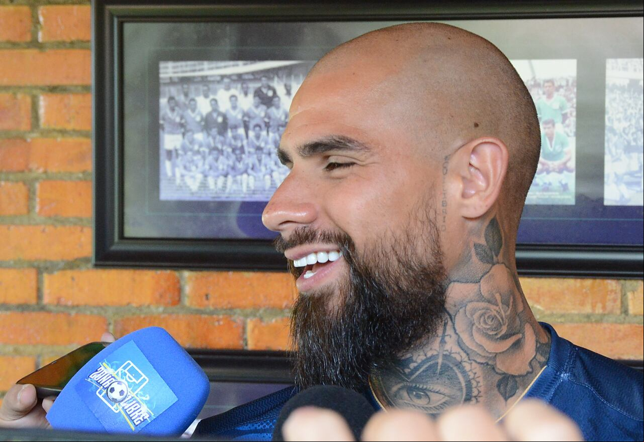 Futbol : Rueda de prensa en el Deportivo Cali. Profesor Alfredo Arias y jugador Juan Sebastián Quintero.