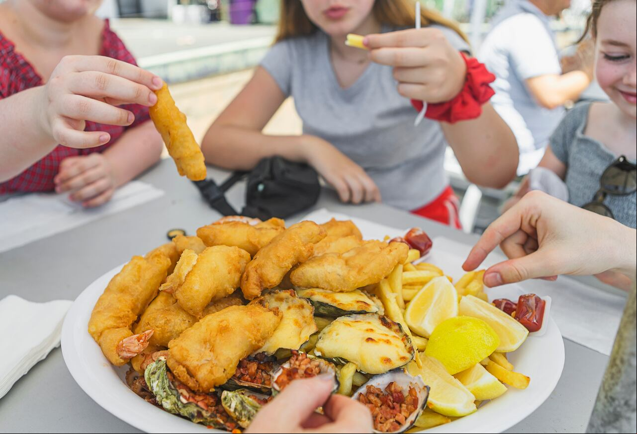 Con la llegada de la Semana Santa, es hora de explorar nuevas recetas tradicionales. Los pescaditos fritos se erigen como una opción tentadora, ofreciendo una experiencia culinaria que combina lo clásico con lo delicioso.