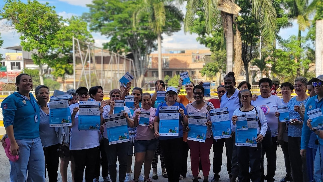 La comunidad es una prioridad para el World Mosquito Program, por eso antes de una liberación de mosquitos, los colaboradores socializan el proyecto con los habitantes de cada comuna.