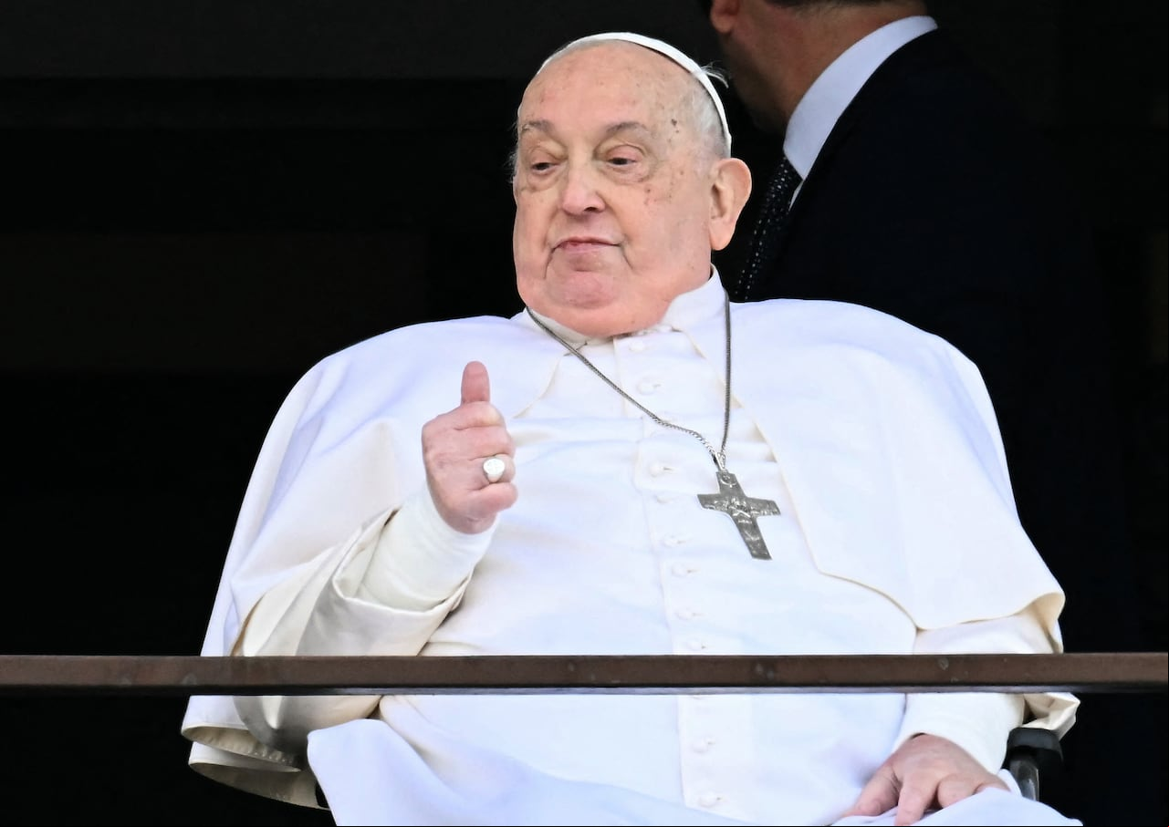 Primera aparición del papa tras su salida del Hospital Gemelli de Roma.