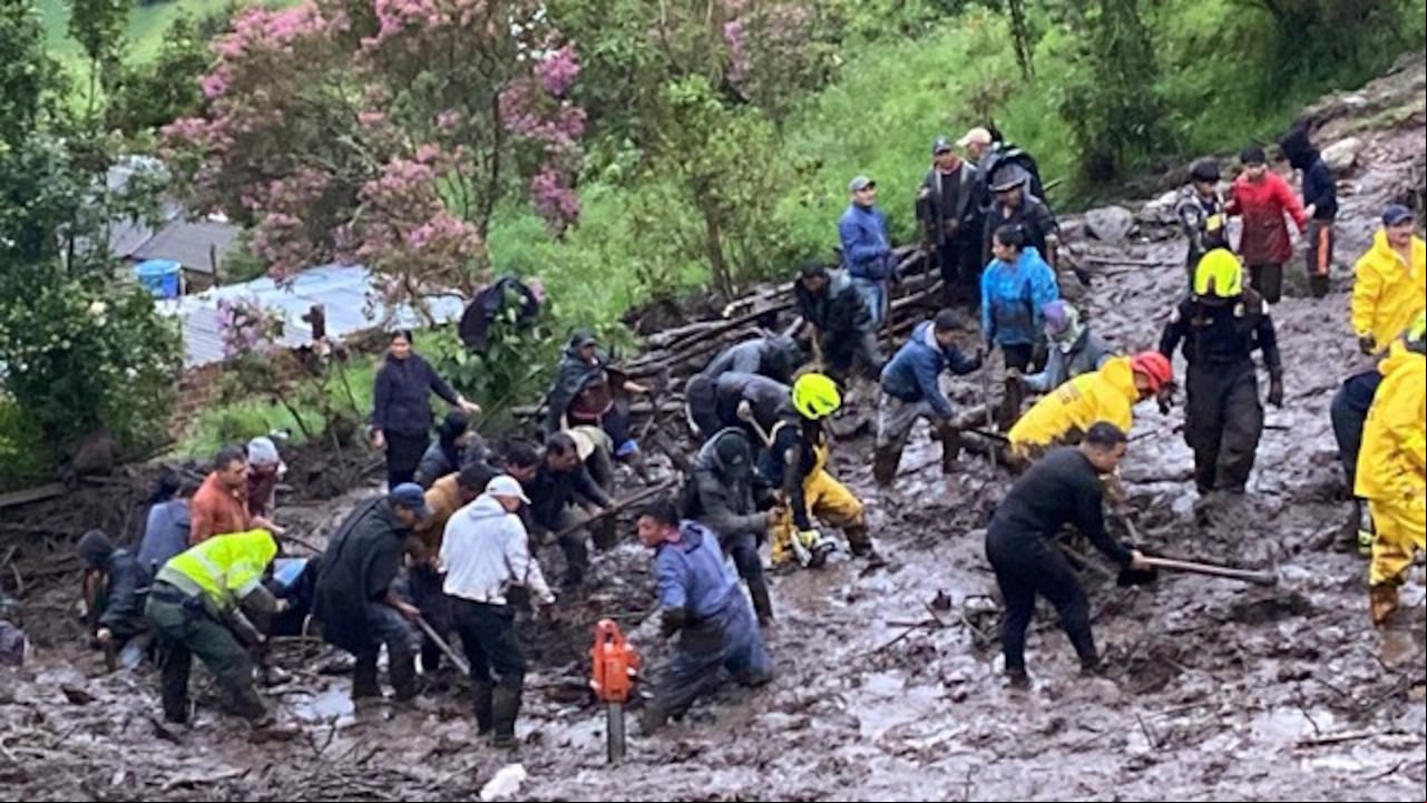 Una persona muerta y cuantiosos daños materiales dejó una avalancha en Catambuco cerca a Pasto.