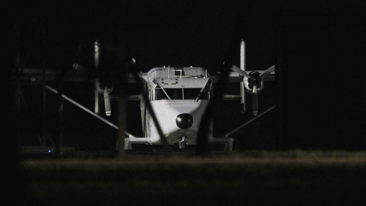 El avión Skyvan PA-51 utilizado en 1977 para arrojar vivos al mar a tres de la organización Madres de Plaza de Mayo y dos monjas sas en uno de los "vuelos de la muerte" regresó el 23 de junio de 2023 a Argentina para ser exhibido.