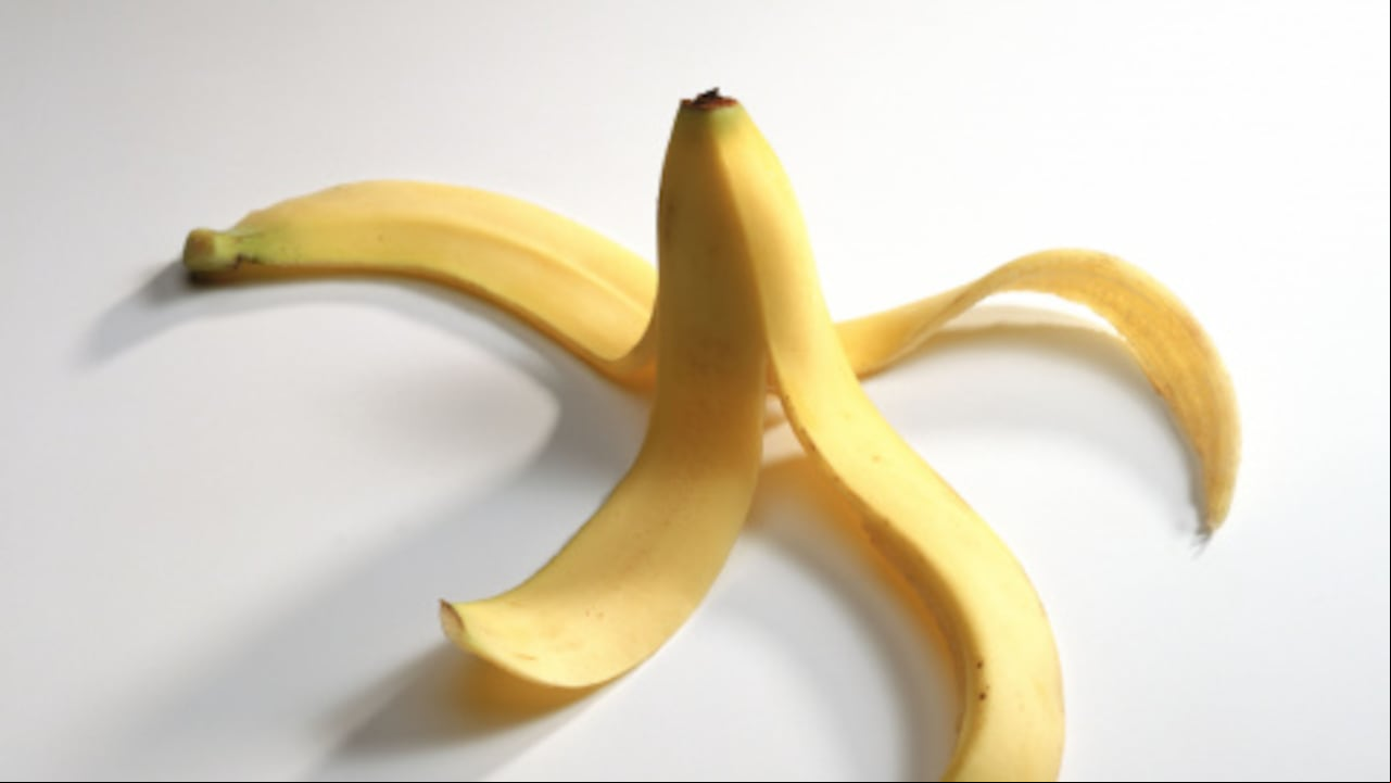 Cáscara de plátano, ingrediente secreto para una mascarilla que ayudará al rejuvenecimiento de la piel.