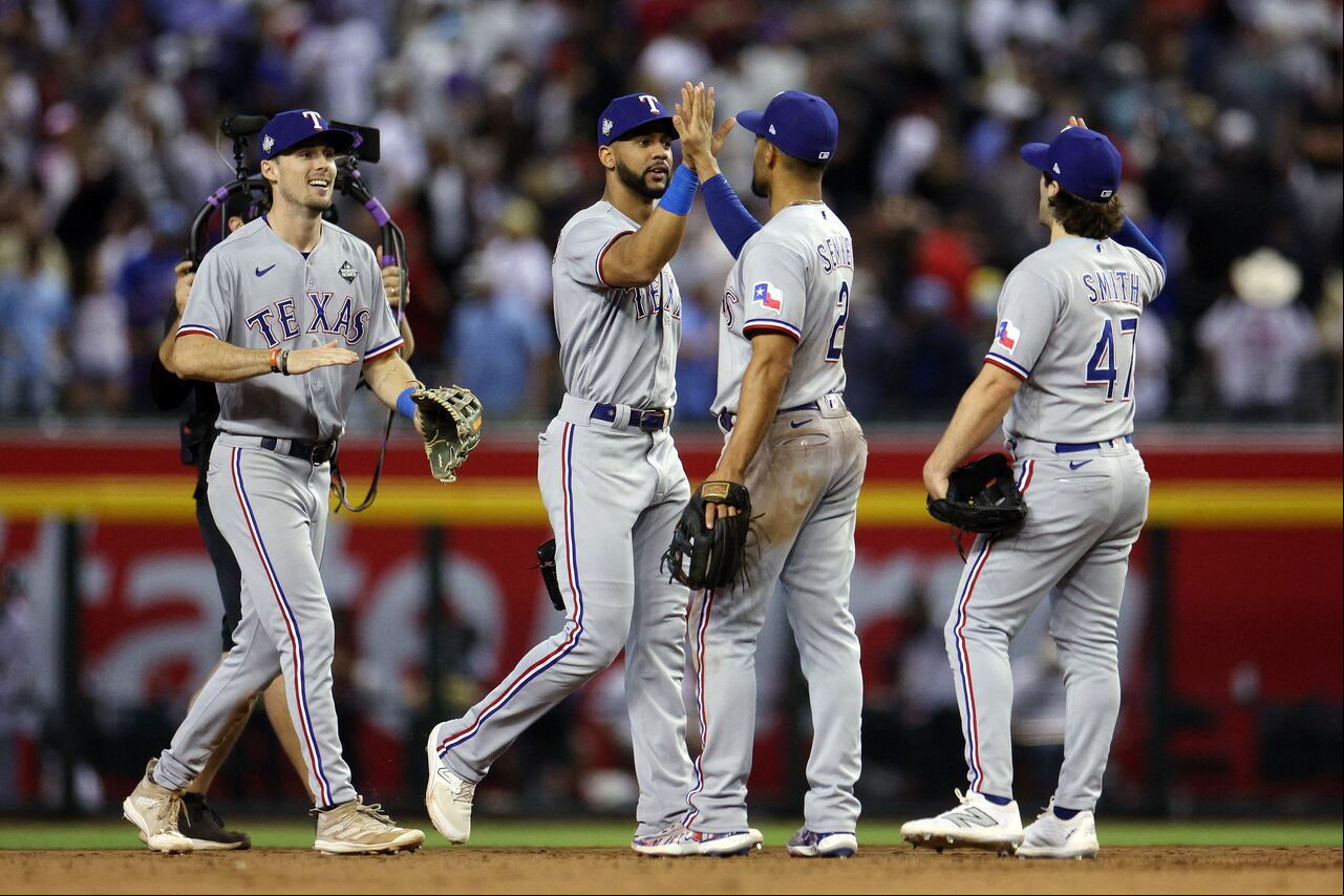 Texas derrotó a Arizona por el cuarto juego de la Serie Mundial