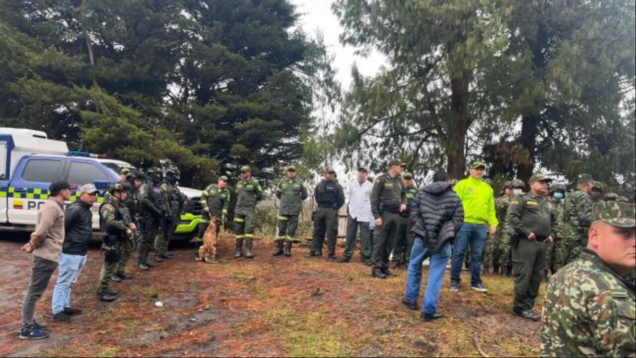 La Fuerza Pública apoyaba las labores de búsqueda del menor.