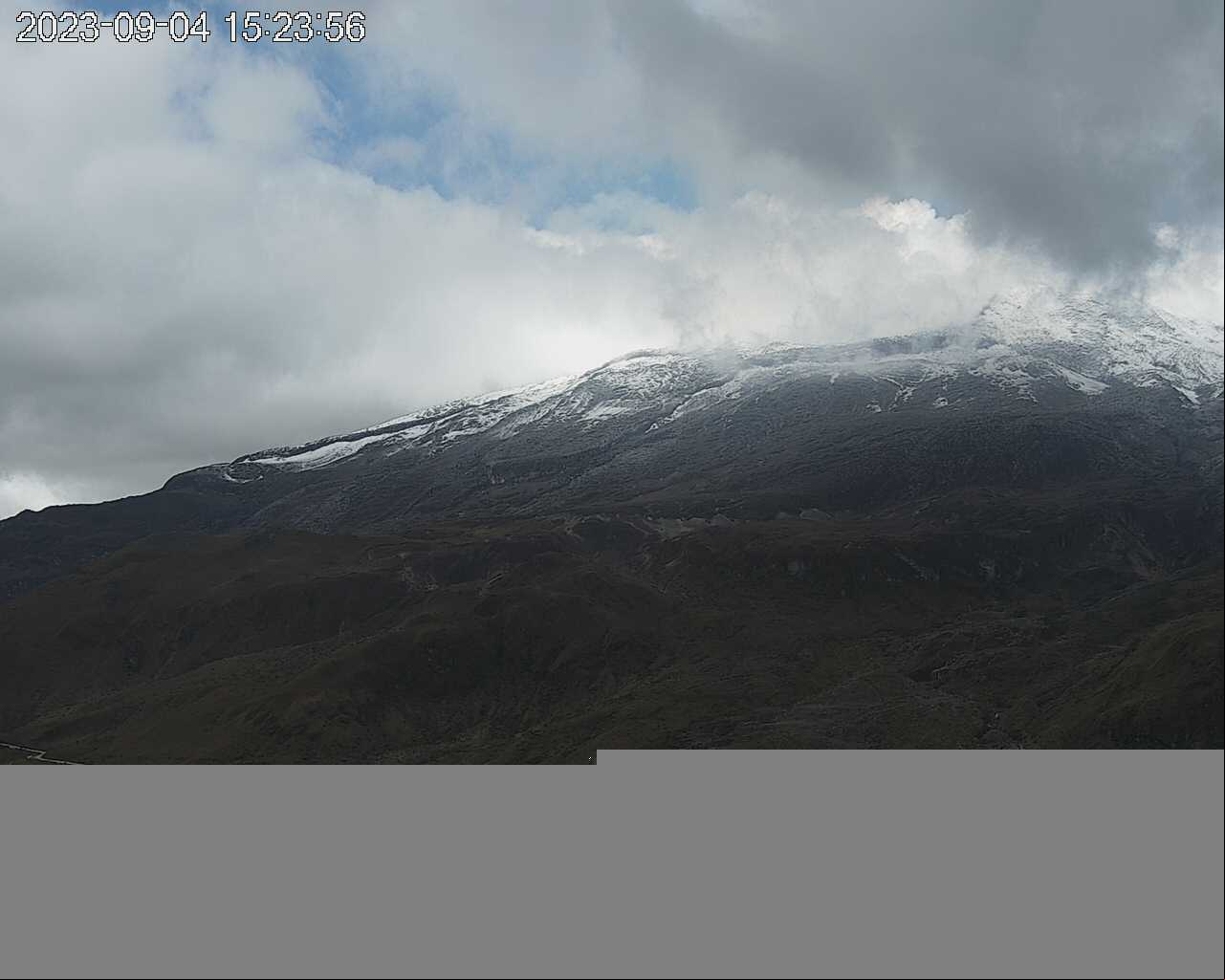 Así se ve el Volcán del Nevado del Ruiz este lunes.