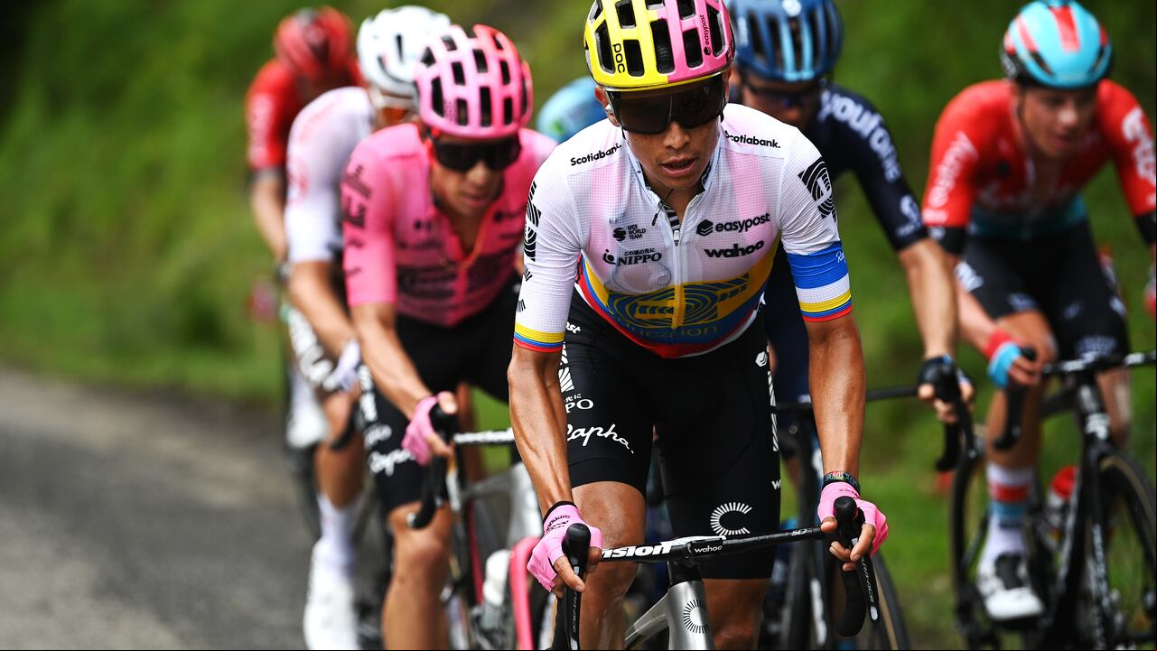 LARUNS, FRANCIA - 5 DE JULIO: Esteban Chaves de Colombia y el equipo EF Education-EasyPost compiten durante la quinta etapa del 110° Tour de Francia 2023, una etapa de 162,7 km de Pau a Laruns / #UCIWT / el 5 de julio de 2023 en Laruns, Francia . (Foto de Tim de Waele/Getty Images)