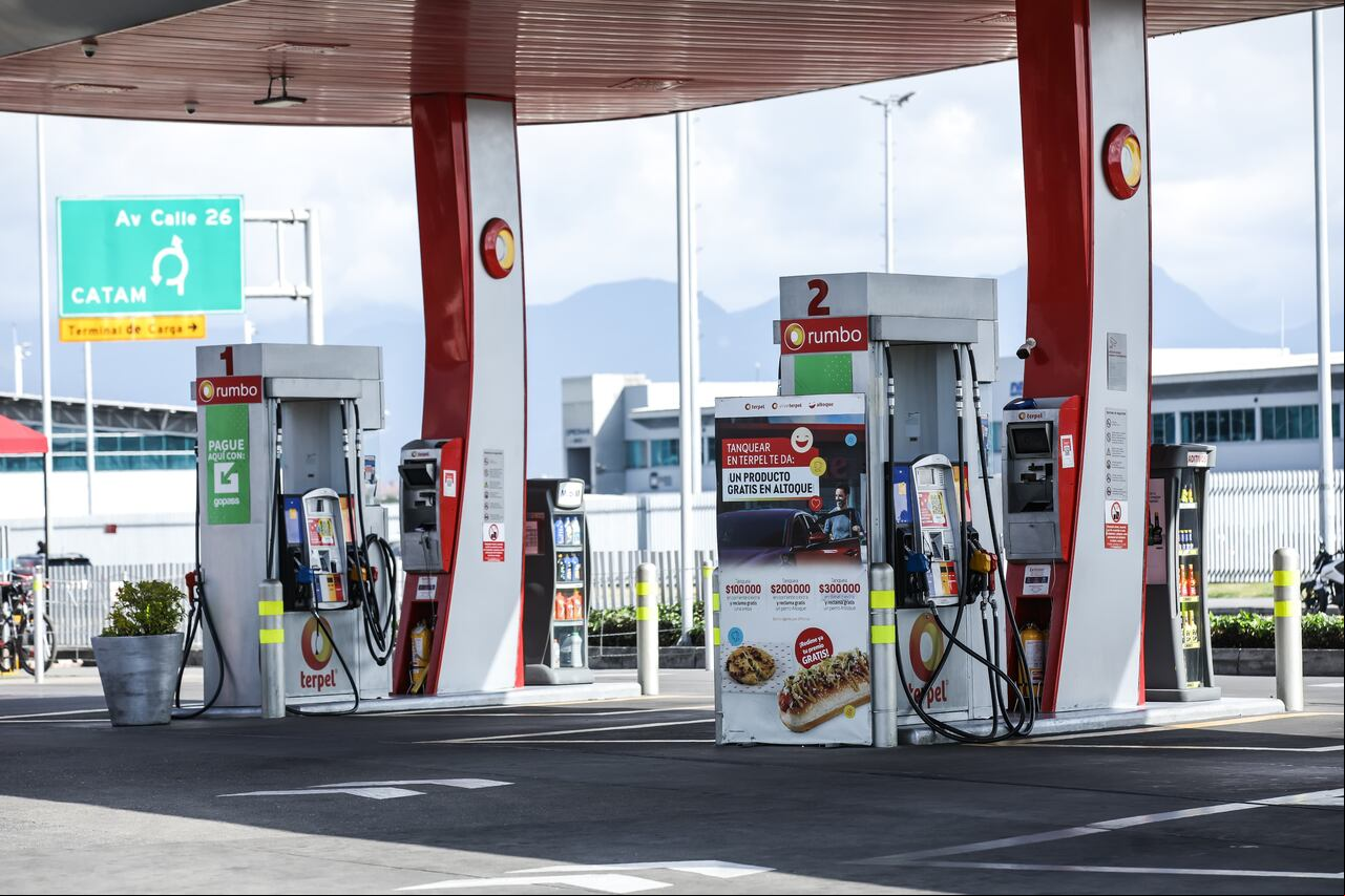 ESTACIONES DE SERVICIO DE GASOLINA