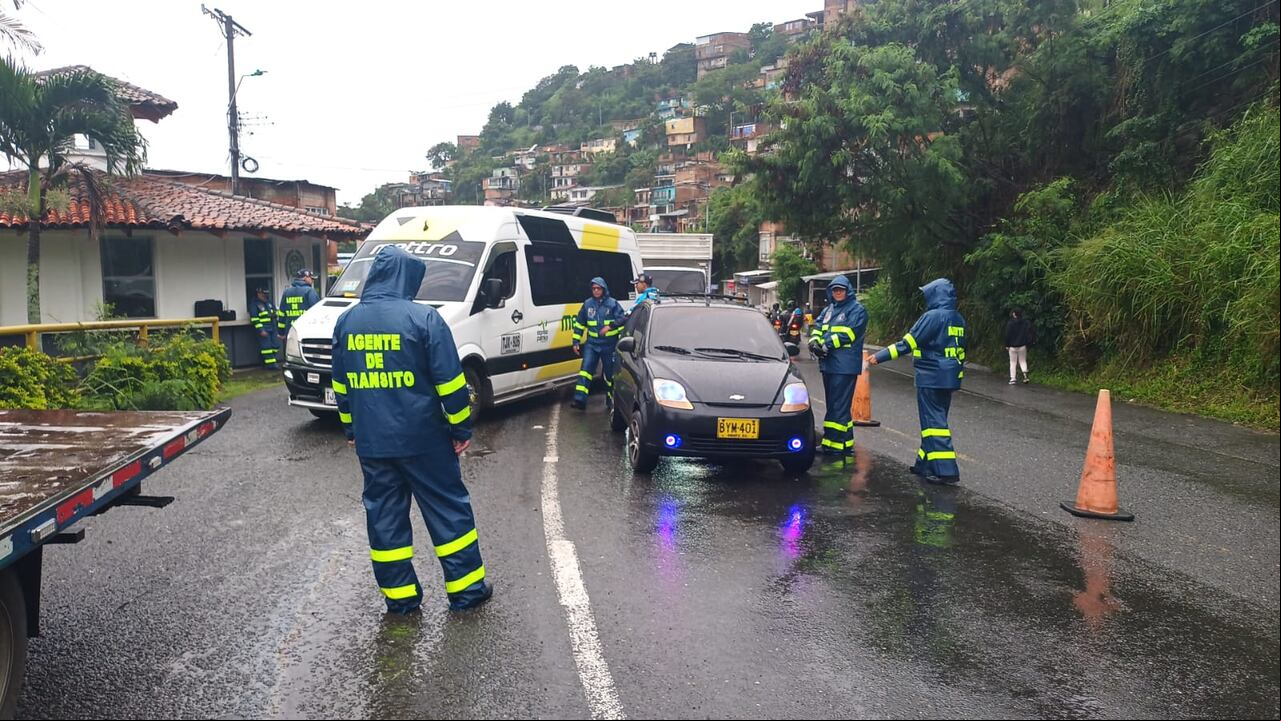 Los agentes de tránsito están realizando puestos de control en servicios de tamizajes, especialmente en el kilómetro 9 de la Vía del Mar, en inmediaciones del sector conocido como La Portada.
