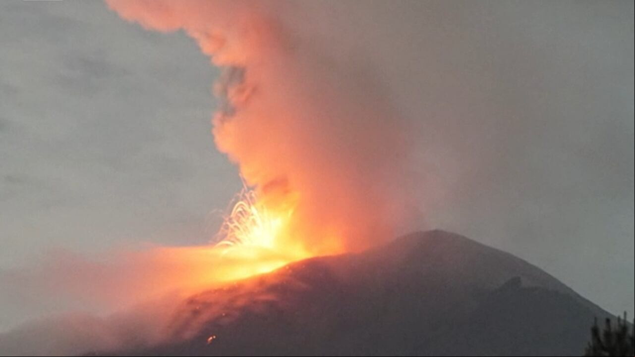 Estas son las imágenes capturadas de la erupción del volcán Popocatépetl en México. | Foto: Cenapred