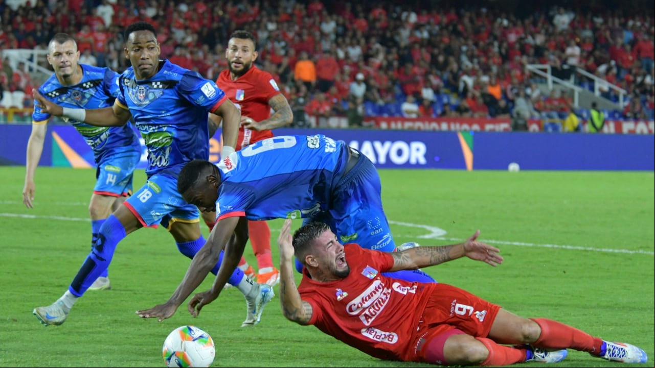 América de Cali rescató un punto sobre el final frente a un duro Fortaleza en el Pascual
