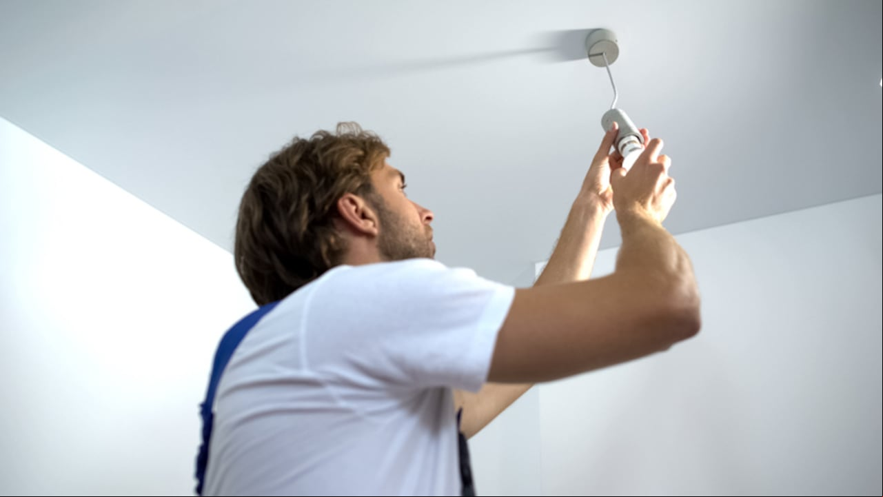 Descubra las soluciones más efectivas para reparar bombillos LED que parpadean y disfruta de una iluminación sin interrupciones