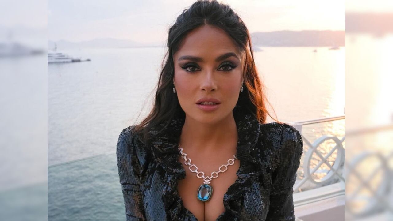 Salma Hayek fue captada en una lujosa playa luciendo un sexy bikini, estas son las fotos