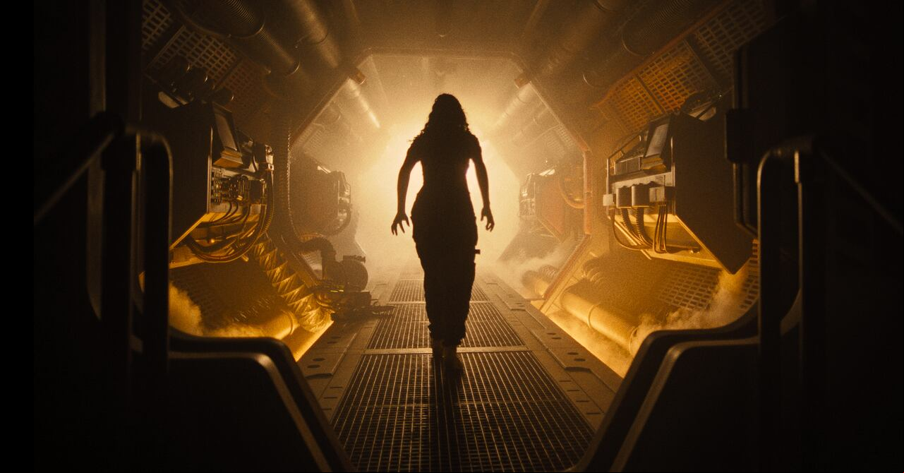 Isabela Merced as Kay in 20th Century Studios' ALIEN: ROMULUS. Photo courtesy of 20th Century Studios. © 2024 20th Century Studios. All Rights Reserved.