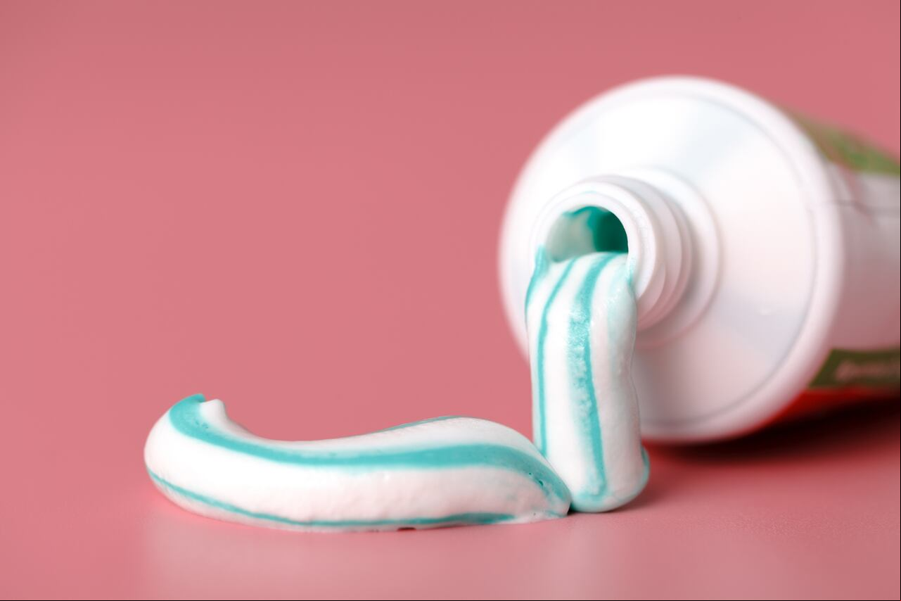 ¿Es la pasta de dientes un remedio eficaz para combatir las imperfecciones faciales?