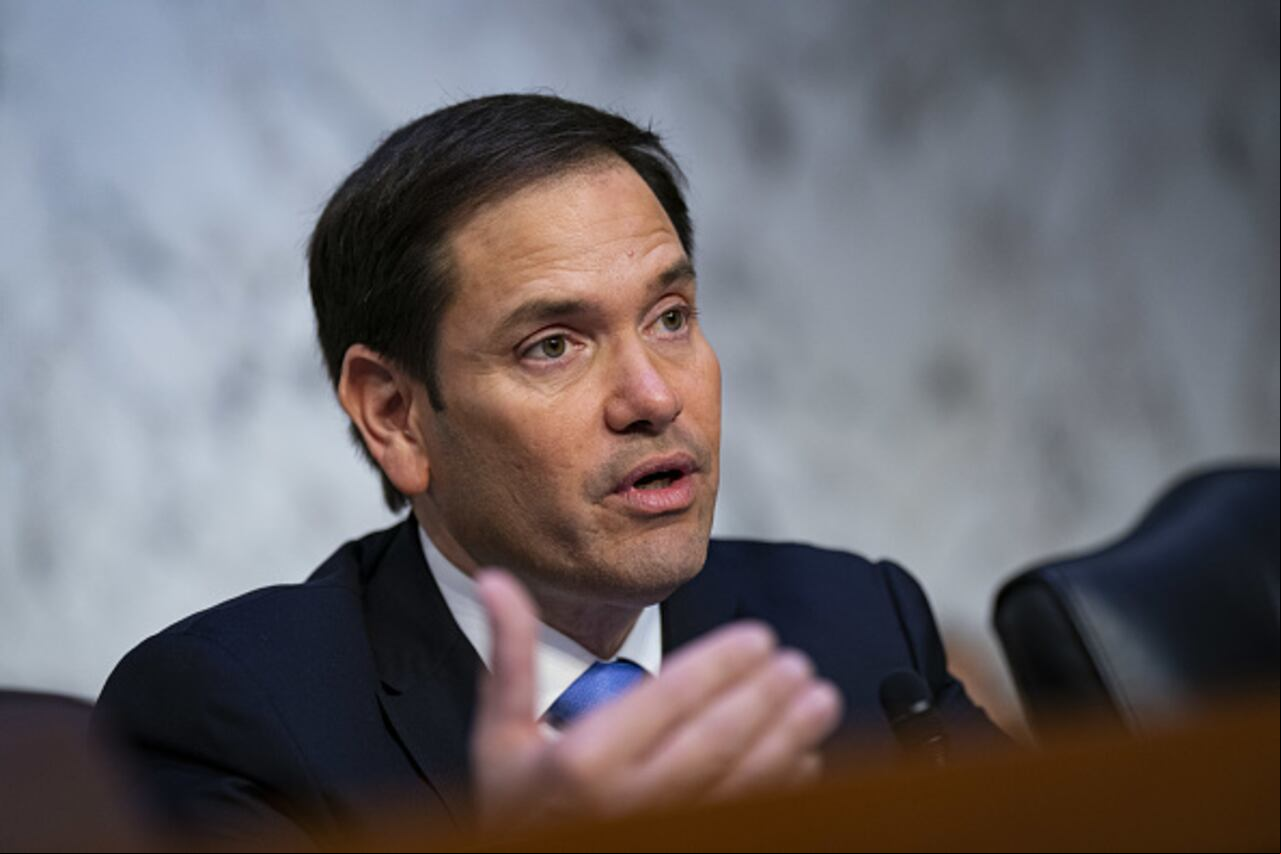 El senador republicano Marco Rubio se opuso desde el primer momento a la designación de Manes como embajadora en Colombia.
