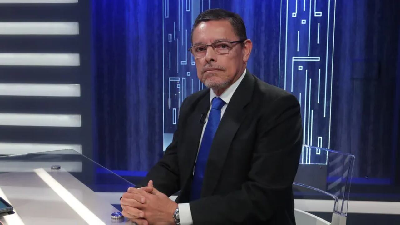 Según el ministro de Seguridad Pública de Panamá, Frank Ábrego, el país acordó recibir a estos 299 migrantes como parte de un convenio con Estados Unidos para su repatriación a sus países de origen.