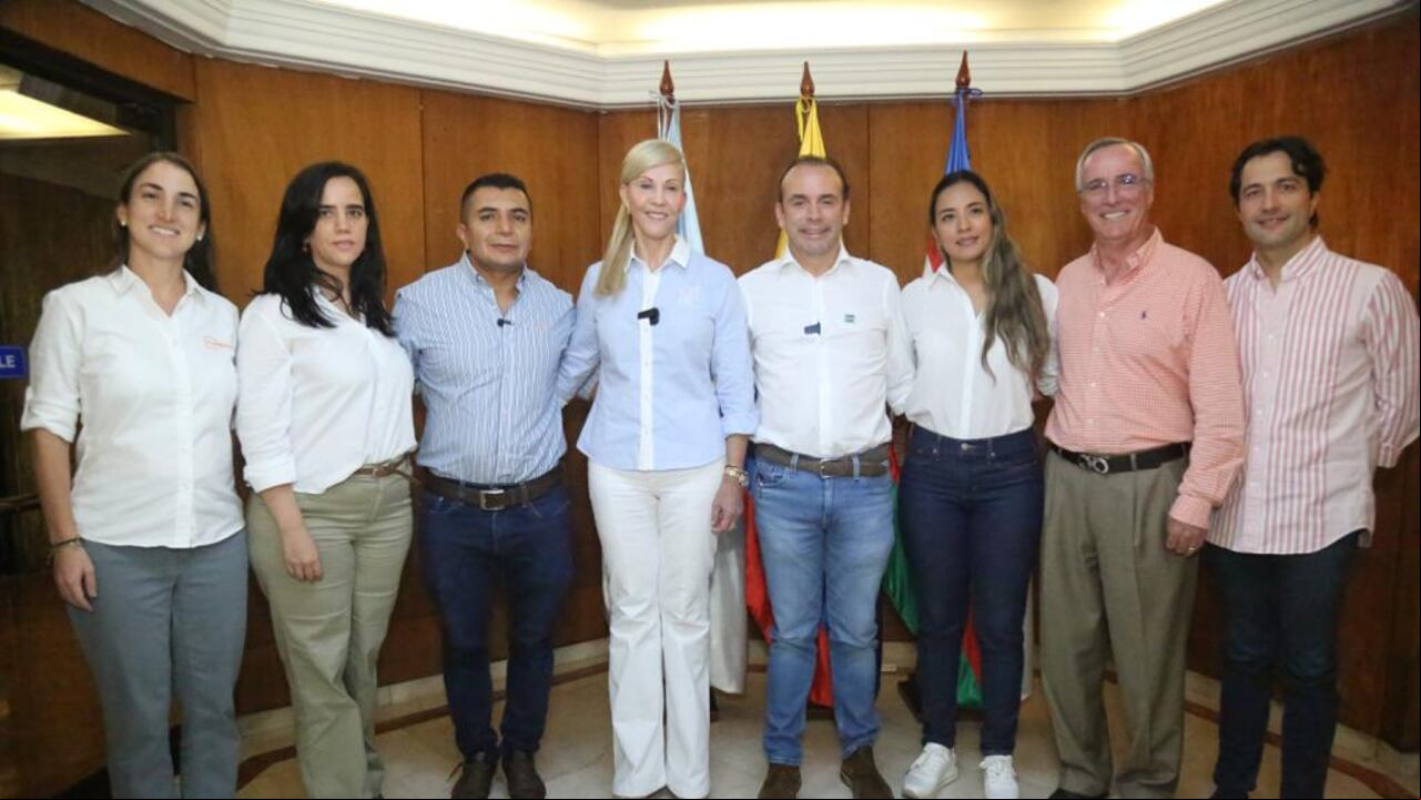 La gobernadora del Valle del Cauca expresó la importancia de avanzar en la consolidación del proyecto de infraestructura y transporte más importante para la región.