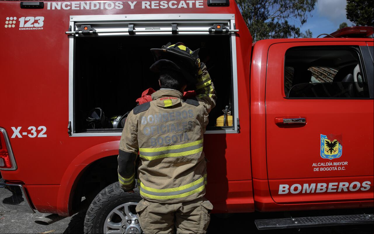 Una de las explosiones fue atendida por el cuerpo de Bomberos.