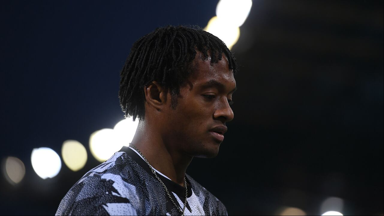 BOLOGNA, ITALY - APRIL 30: Juan Cuadrado of Juventus looks on during the Serie A match between Bologna FC and Juventus at Stadio Renato Dall'Ara on April 30, 2023 in Bologna, Italy. (Photo by Alessandro Sabattini/Getty Images)