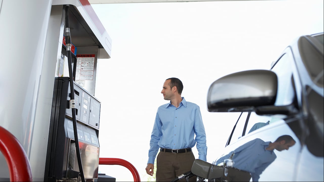 Este artículo explora si la gasolina tiene una fecha de vencimiento.