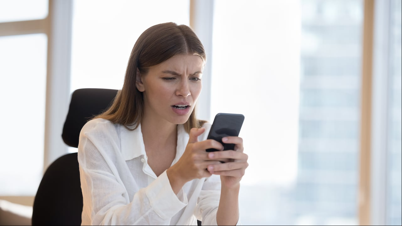 Las aplicaciones del celular pueden estar siendo espiadas sin que el se percate.