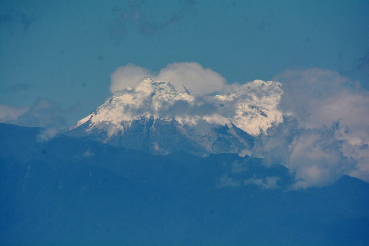 Nevado del Huila visto desde Cali.