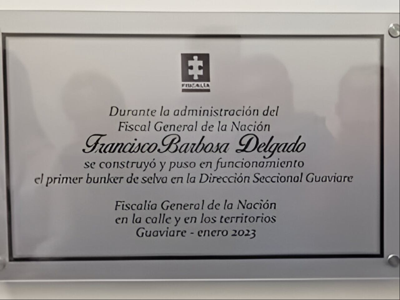 Tanto en La Plata como en Pitalito Huila las placas indicaban que el jefe del ente acusador puso en funcionamiento la sede, sin embargo, algunos funcionarios aseguraron que en realidad lo que sucedió fue un traslado de un edificio a otro, sin que haya sido una inauguración de una sede completamente nueva.