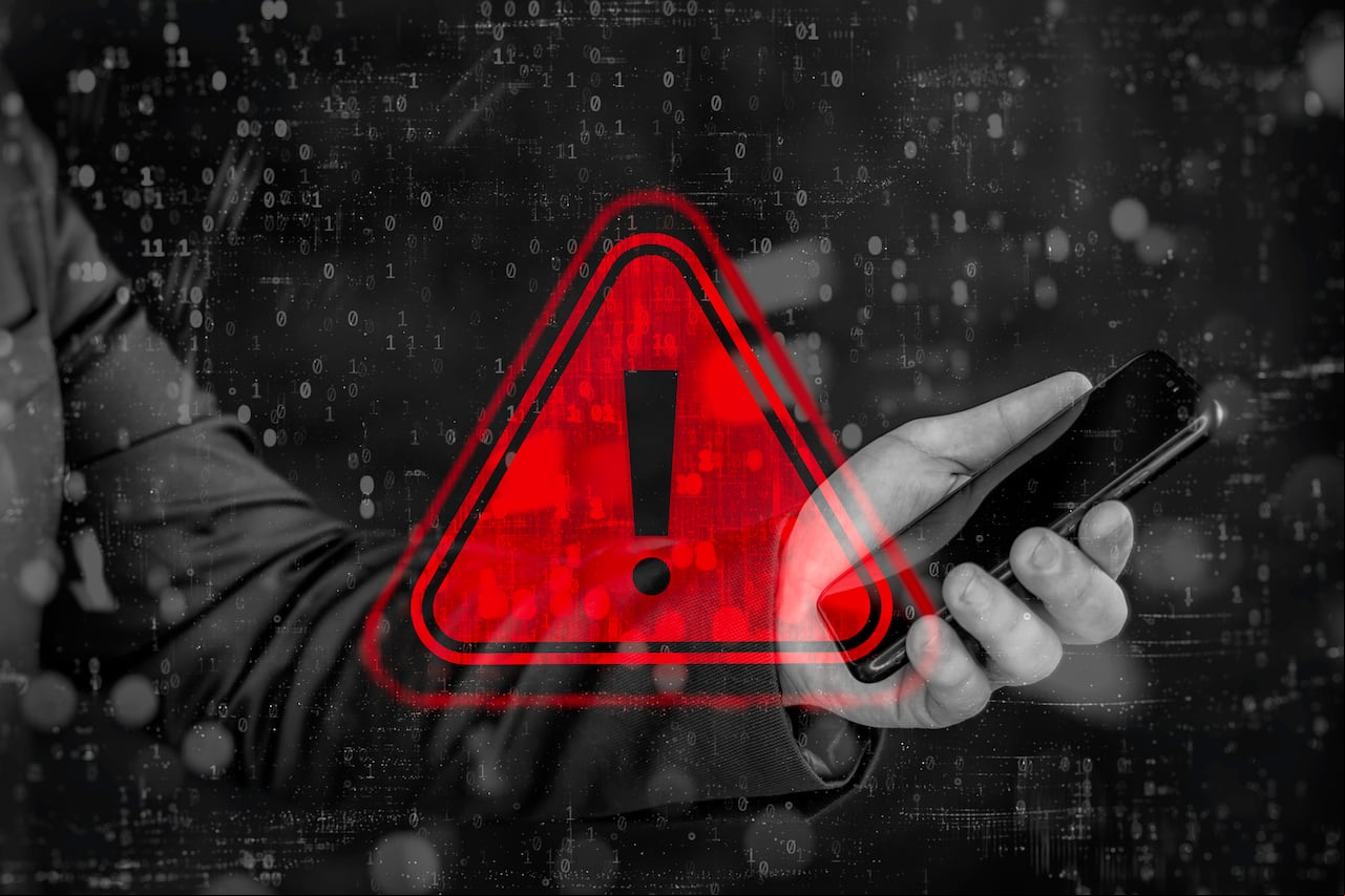 Un pequeño gesto con el celular puede impedir pérdidas económicas por ciberataques.