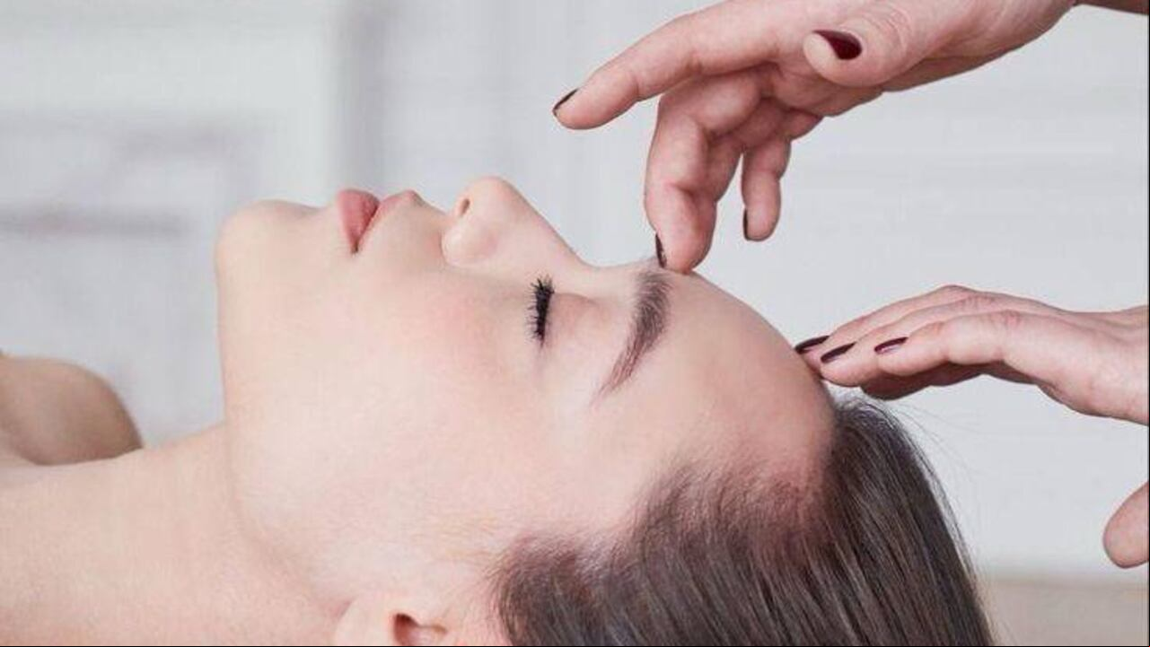 La terapia suave o terapia craneosacral ayuda a generar bienestar en todo el organismo.