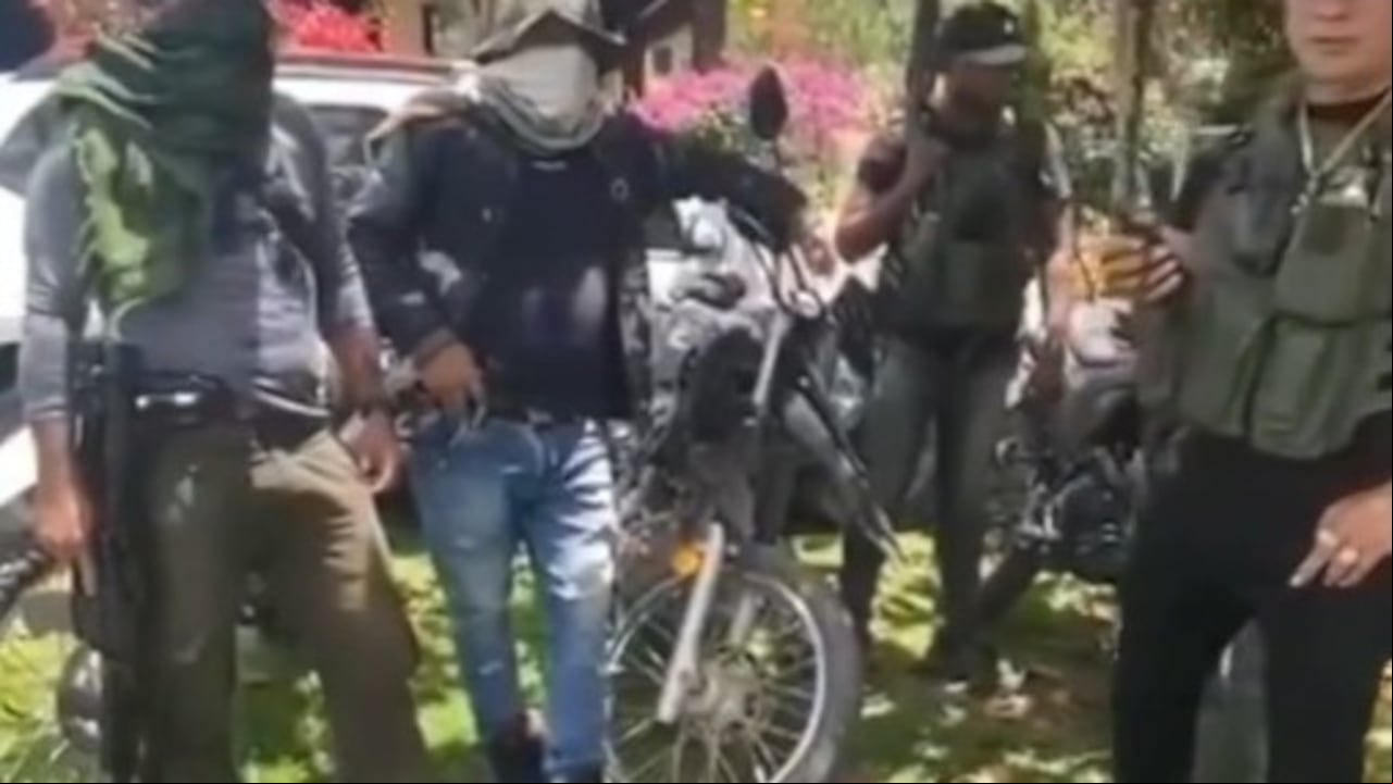 Hombres amenazan con desatar guerra.