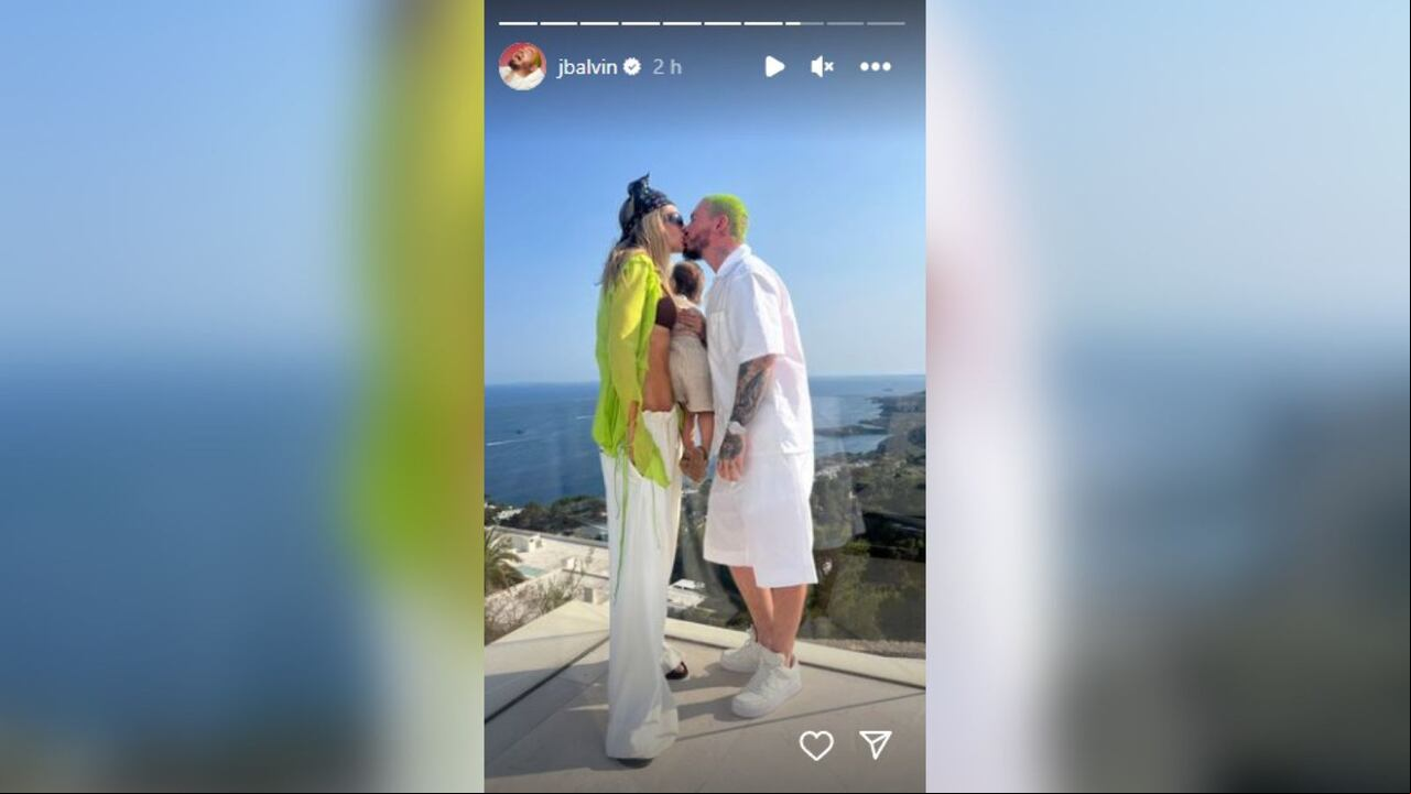 J Balvin disipó las dudas sobre su relación con la modelo con esta foto.