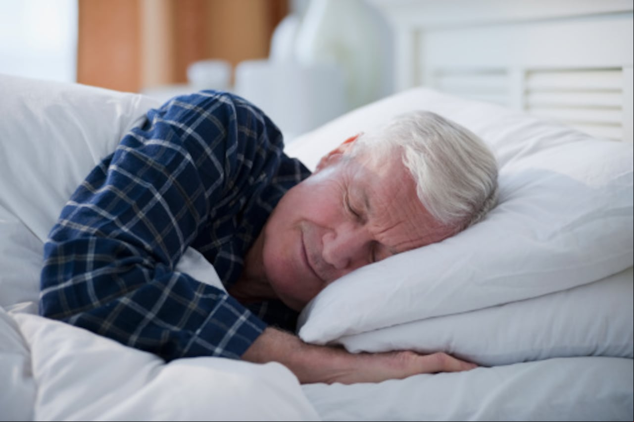 Dormir es importante para el cuerpo porque a través de él se recupera y se restaura.