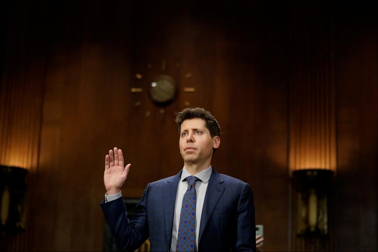 Sam Altman se presentó ante los senadores estadounidenses para hablar de la regulación de ChatGPT.
