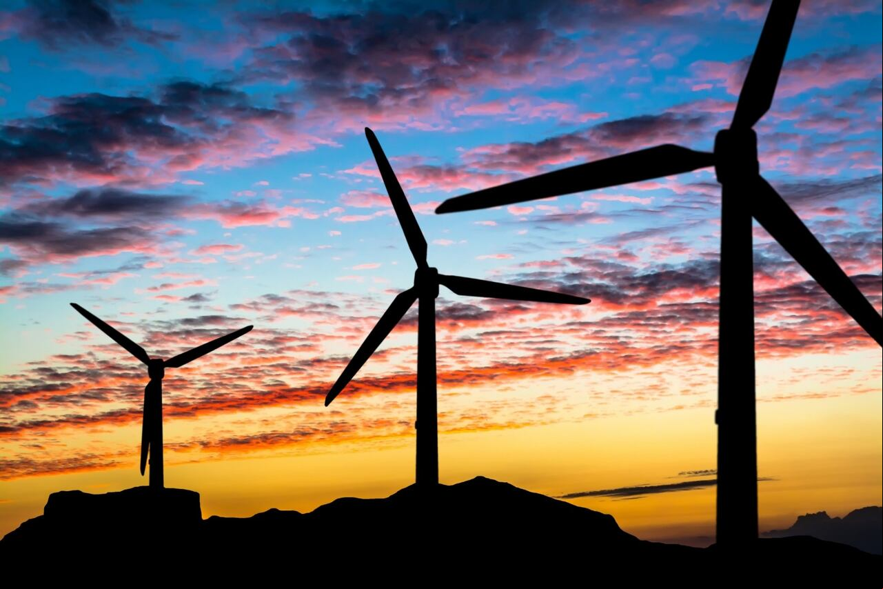 Durante el encuentro, los nueve países europeos se comprometieron a incrementar sus capacidades conjuntas de energía eólica a 120 gigavatios (GW) para el 2030 y a los 300 GW para el 2050. Hoy, las capacidades en conjunto son de 30 GW.