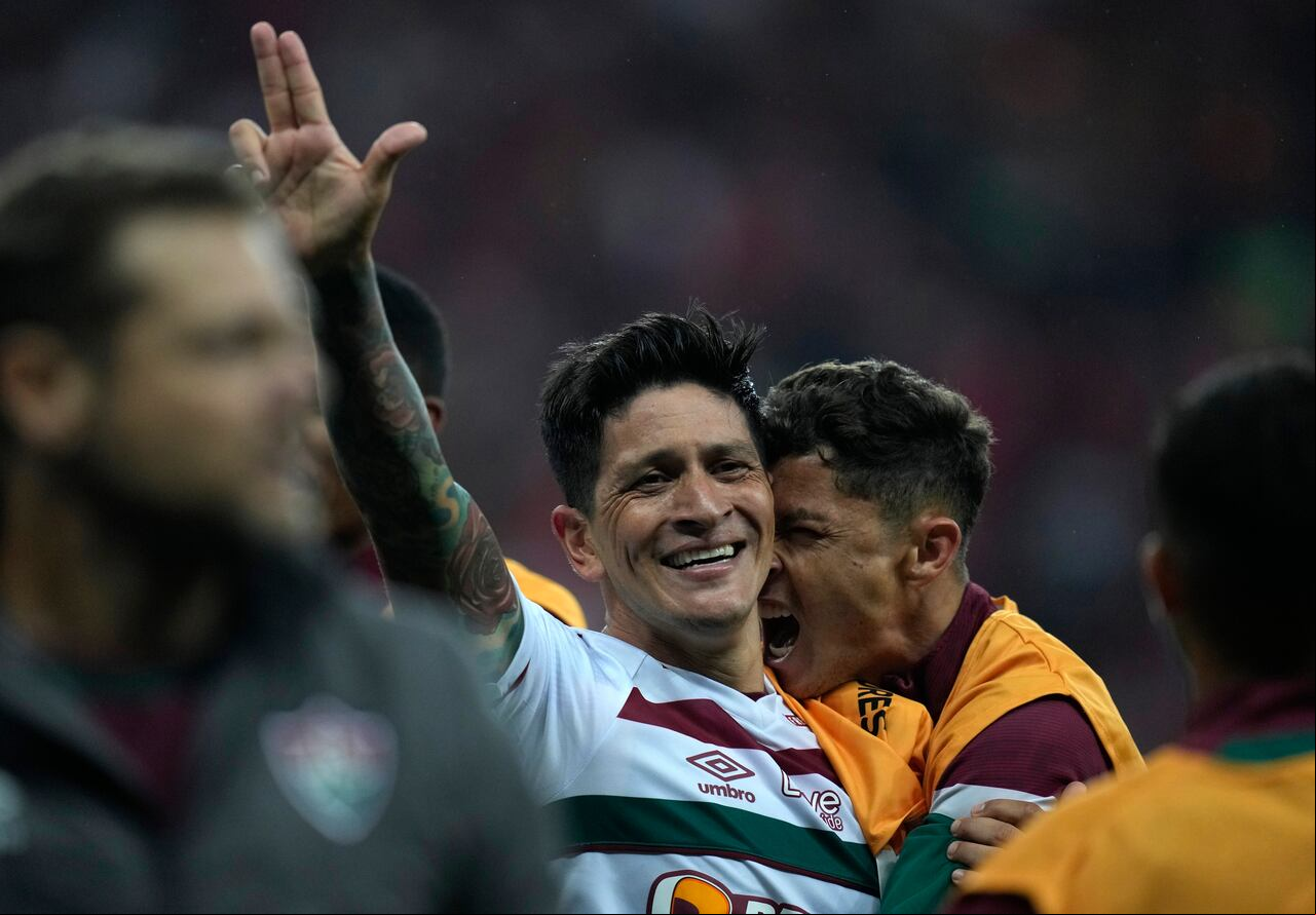 Germán Cano celebrando su actuación con Fluminense en las semifinales de la Copa Libertadores 2023.