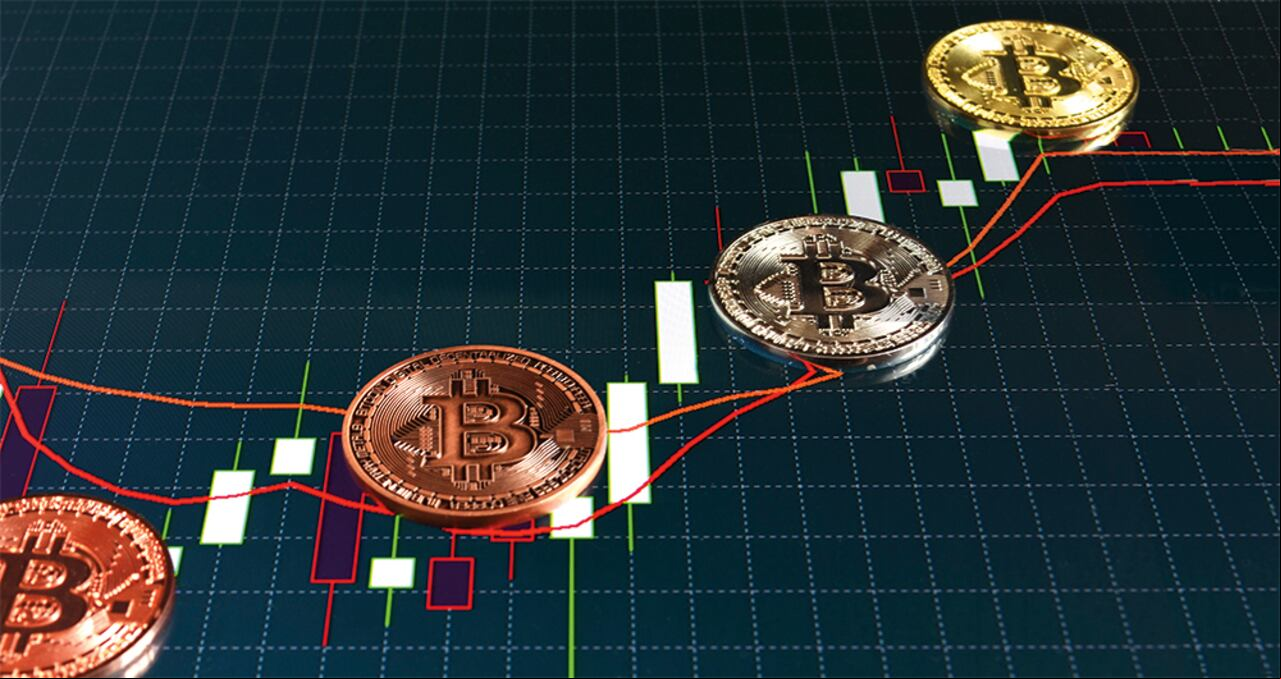 El precio del bitcoin se recuperó el año pasado y alcanzó valoraciones cercanas al 160 por ciento gracias a la expectativa de la decisión que tomó la SEC esta semana.