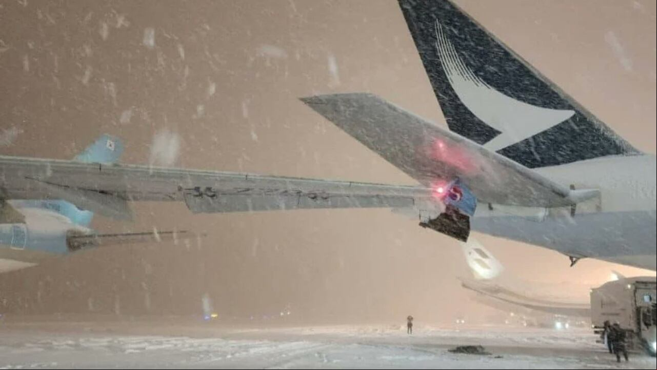 Un nuevo incidente ocurrió en un aeropuerto de Japón; dos aviones chocaron, pero no dejó heridos.