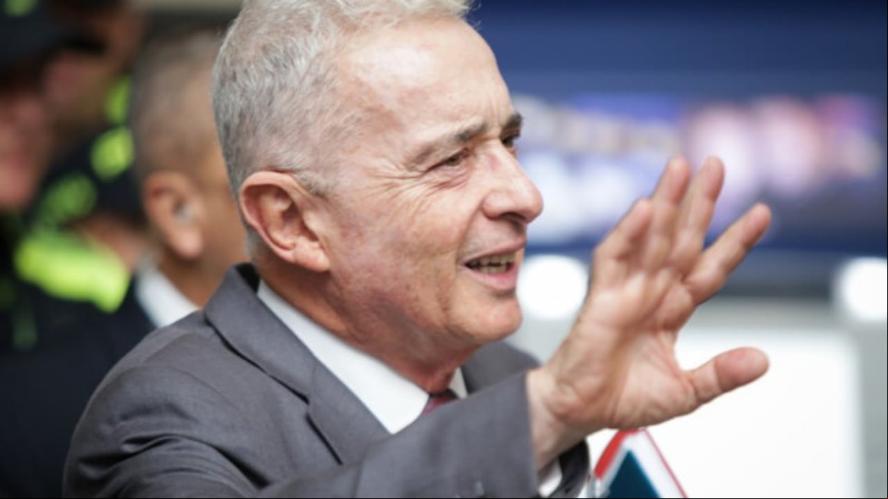 El expresidente Álvaro Uribe Vélez en los juzgados de Paloquemao.