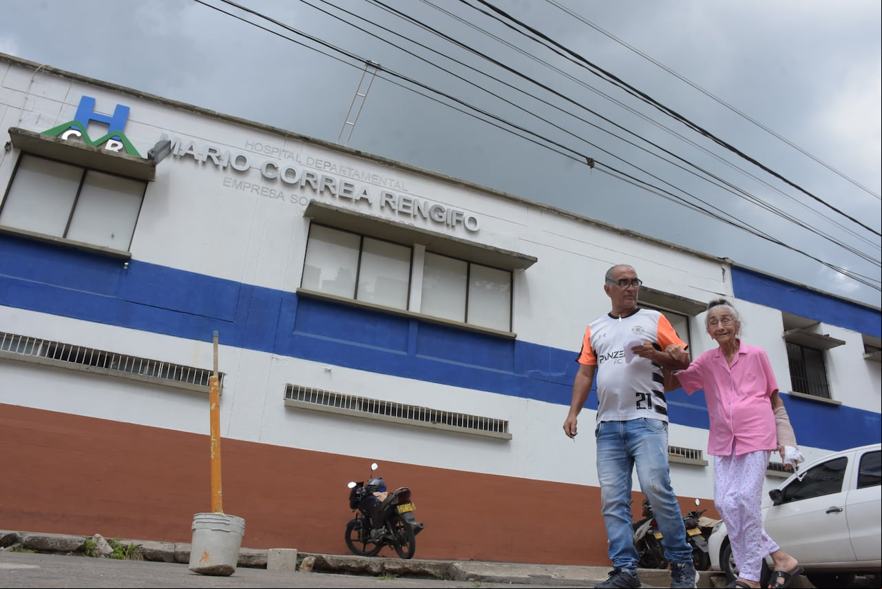 Pacientes del Hospital Mario Correa Rengifo en los Chorros tienen que ser trasladados a otros centros de Salud, debido a una falla en el suministro de energía que los imposibilita prestar sus servicios médicos