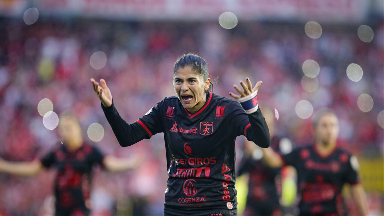 Bogotá. Junio 25 de 2023. Independiente Santa Fe enfrenta al America de Cali en juego válido por el partido de Ida de la Final de la Liga Femenina BetPlay I-2023 en el estadio Nemesio Camacho el Campin. En la foto: Catalina Usme. (Colprensa - Mariano Vimos)