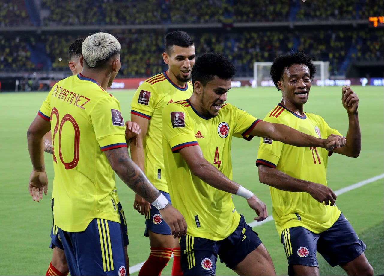 Juan Cuadrado y Luis Díaz compartiendo juntos en la Selección Colombia.
