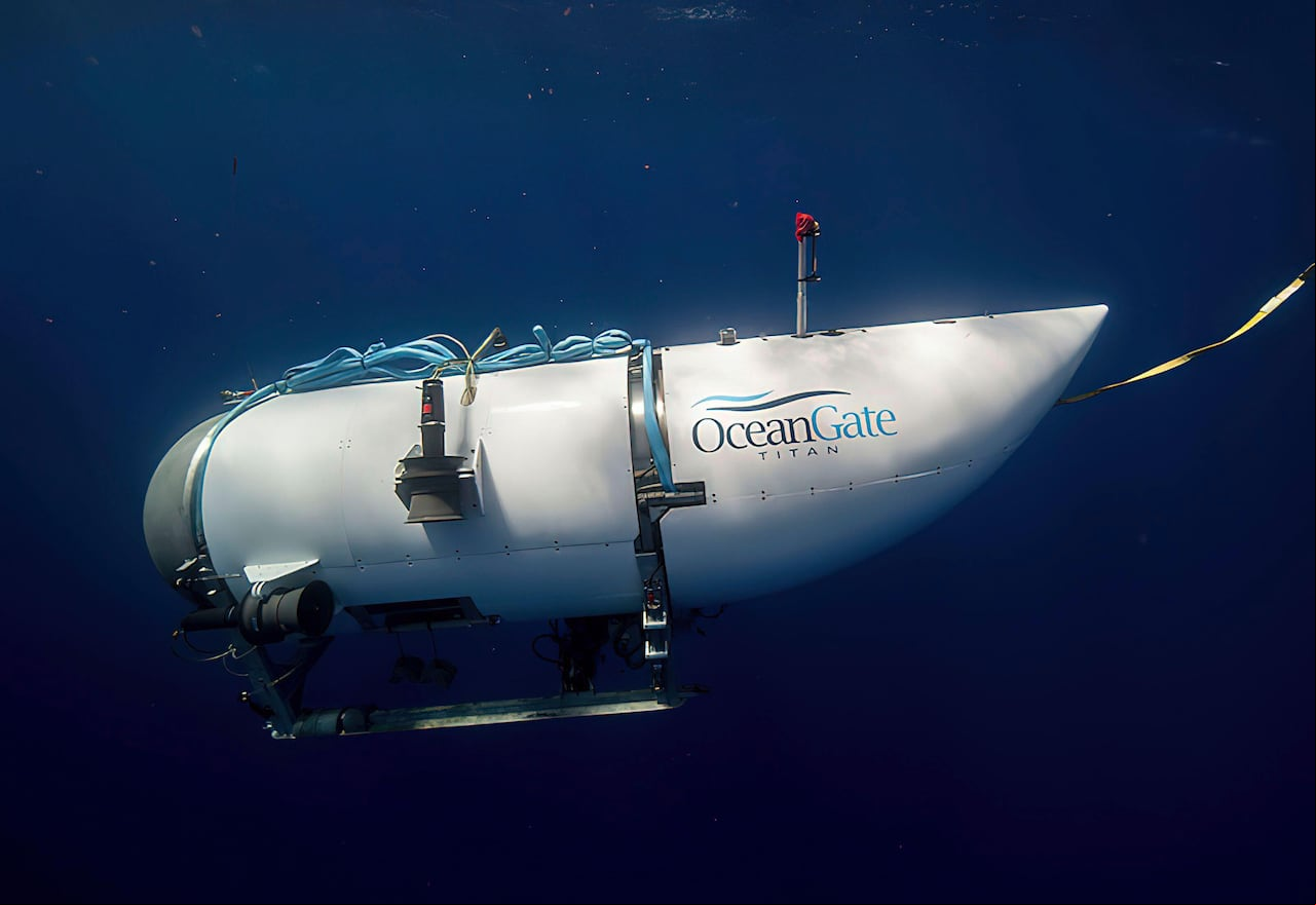 esta fotografía proporcionada por OceanGate Expeditions muestra una embarcación sumergible llamada Titán utilizada para visitar el sitio del naufragio del Titanic