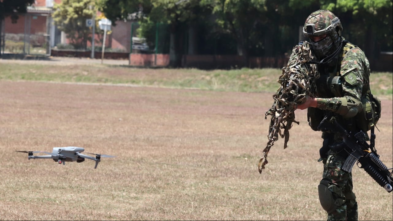 Presentación de los equipos anti dron entregados al ejército por parte de la gobernación del Valle del Cauca
