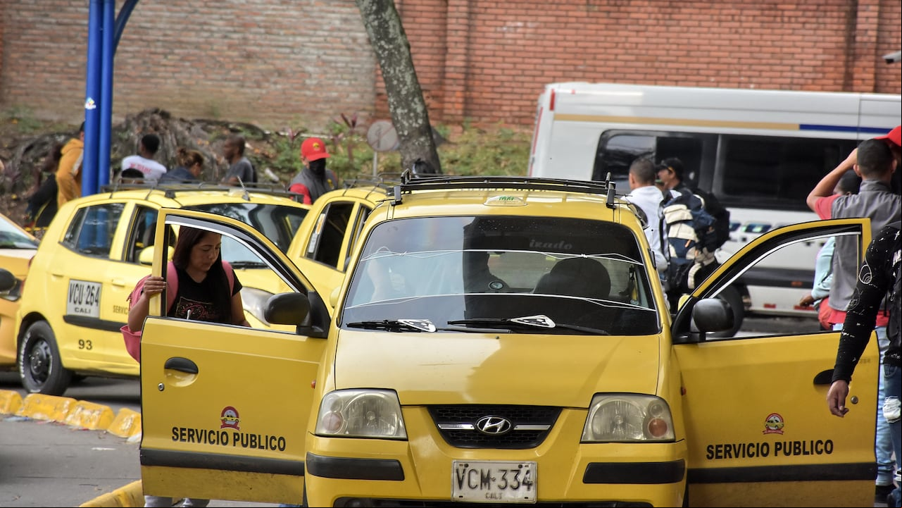 El Gremio de taxistas está a la espera de que se apruebe el decreto en el que se incrementa el valor de la tarifa de este servicio.