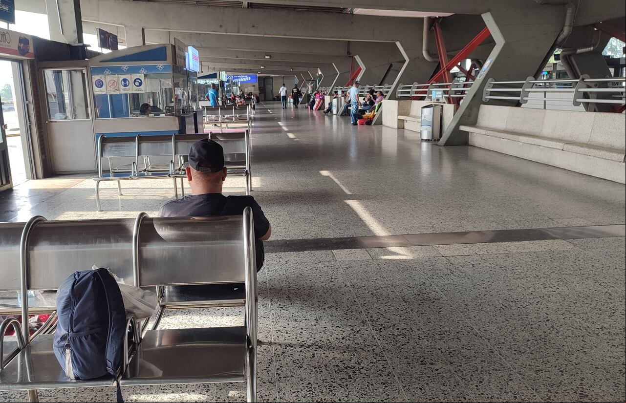 Terminal de Transportes de Cali sin salida ni entrada de buses por paro camionero