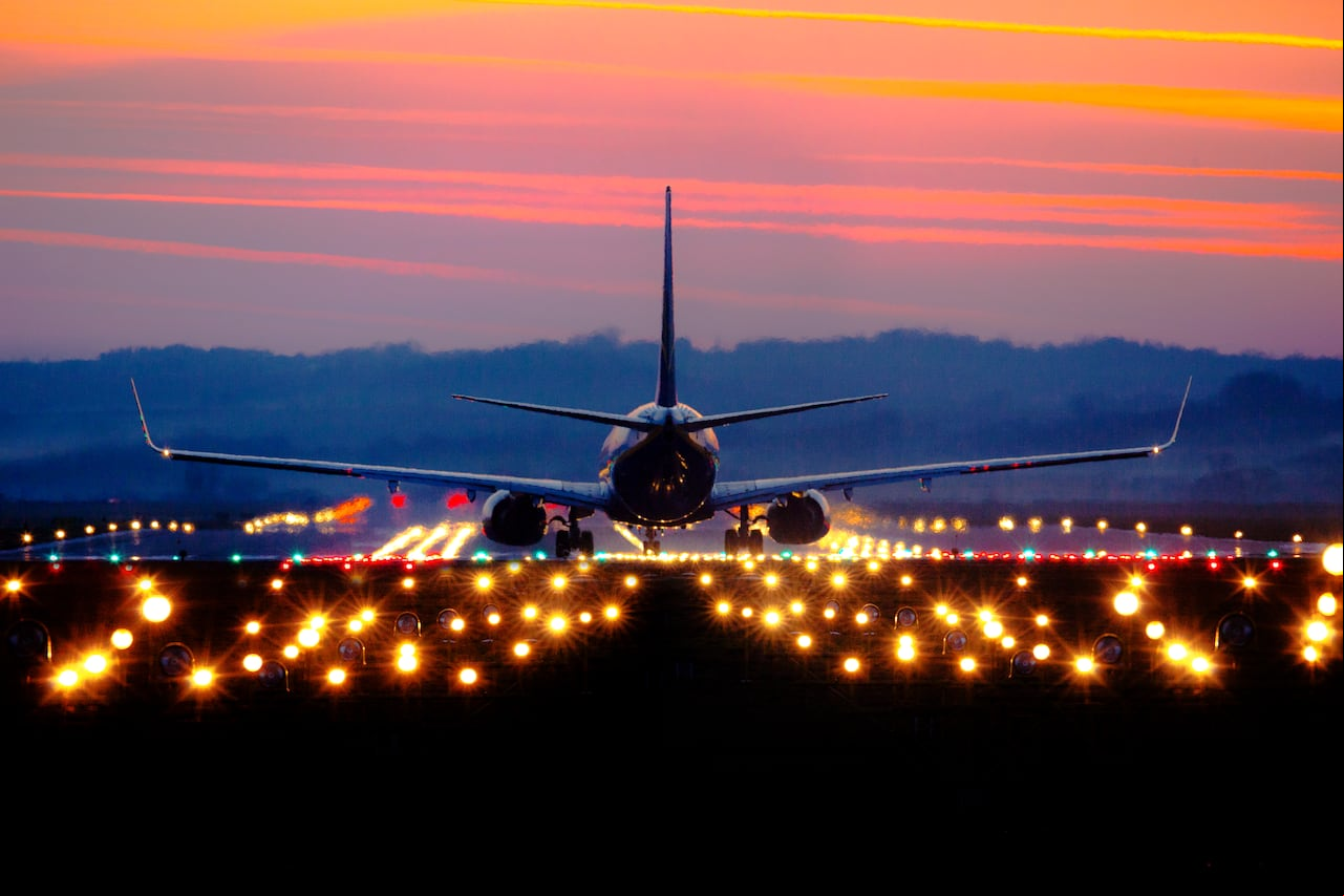 El avión tuvo que regresar y aterrizar de emergencia en el mismo aeropuerto