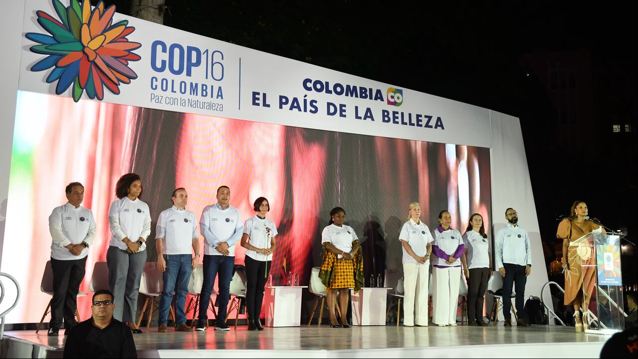 Cali: Arranca en firme organización de la COP 16, relanzamiento del evento en Cali, con presencia dela Ministra de Medio Ambiente, Alcalde de Cali, Gobernadora y vicepresidente, entre otras autoridades. foto José L Guzmán. El Pais.