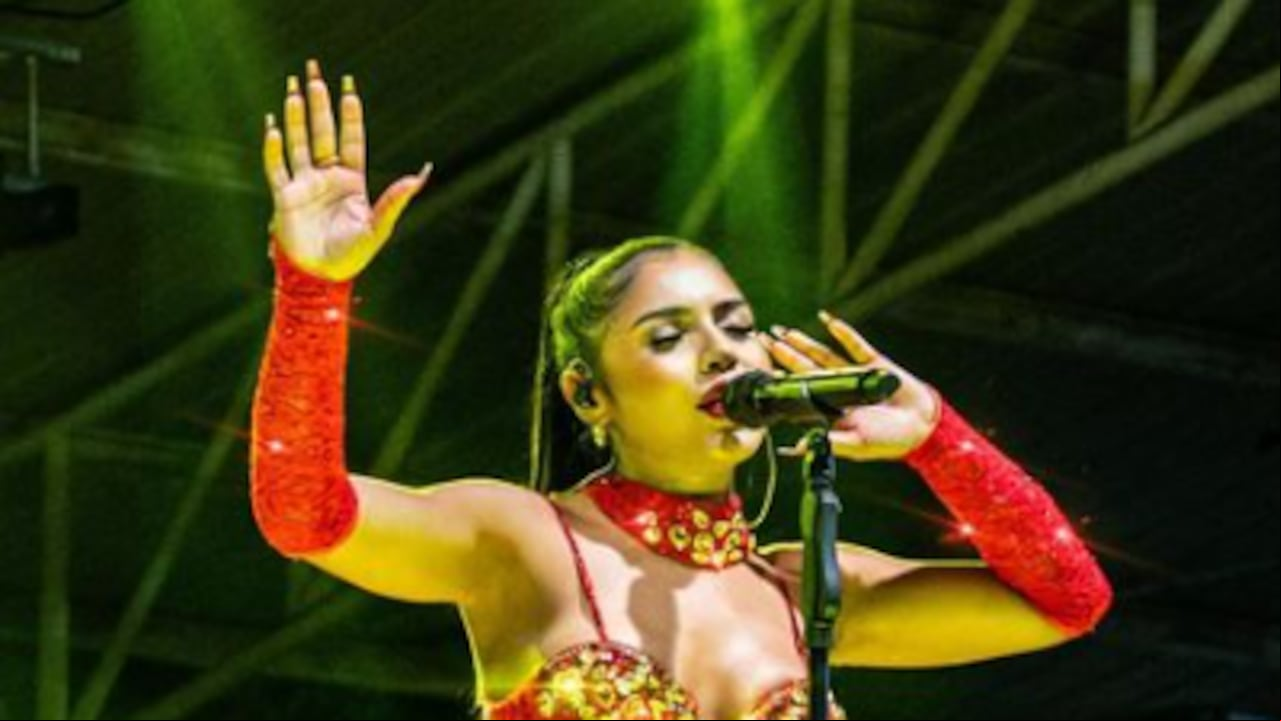 Natalia Curvelo, cantante de música vallenata, fue víctima de millonario robo en Barranquilla.
