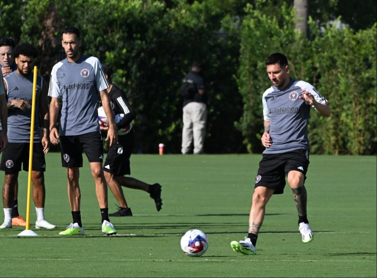 Lionel Messi en entrenamiento con Inter de Miami.